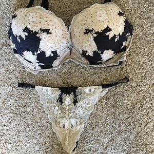 Bra and panty set